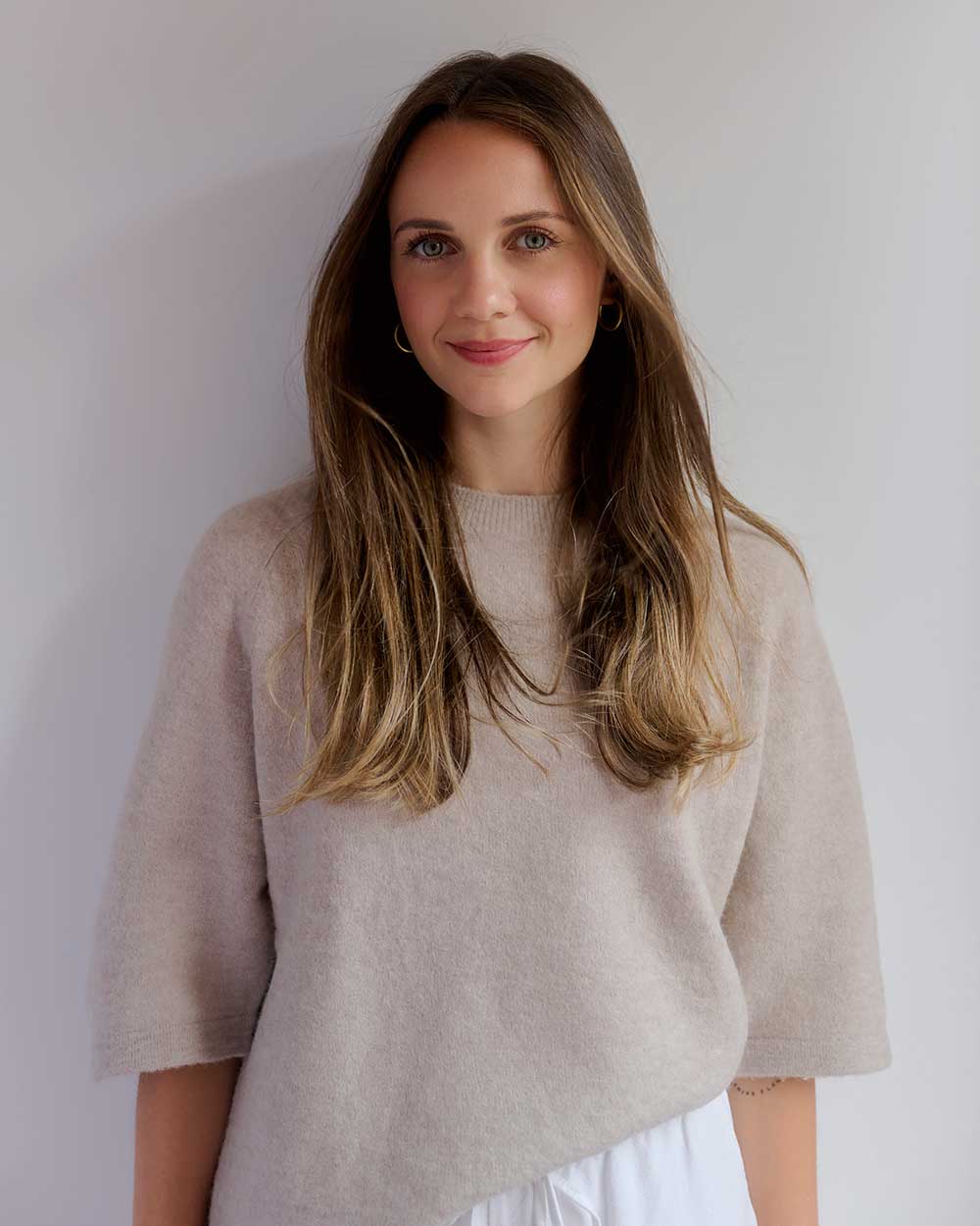 Ein Portraitfoto von Rebecca Traidl