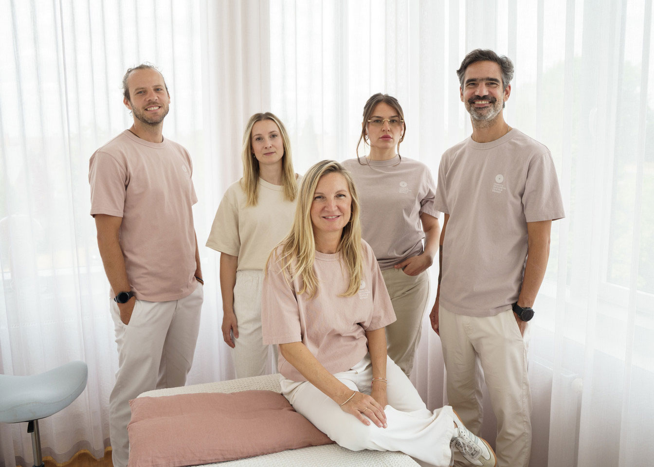 Gruppenfoto des Teams vom Cranio und Ostepathie Zentrum Stuttgart