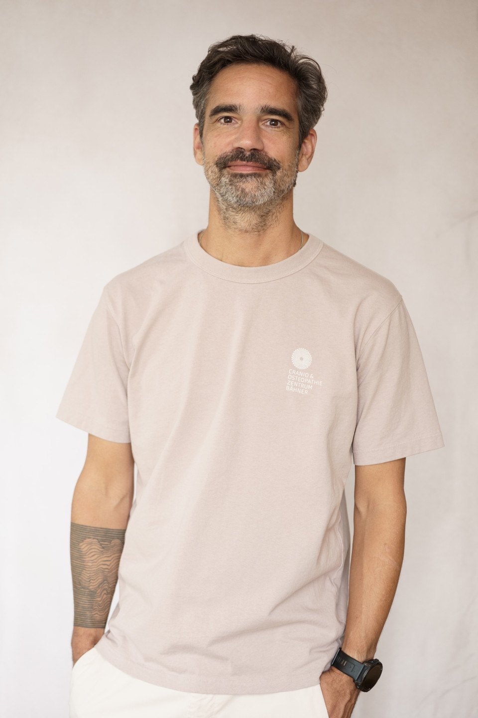 Portaitfoto von Tobias Bähner, Leitung des Zentrums