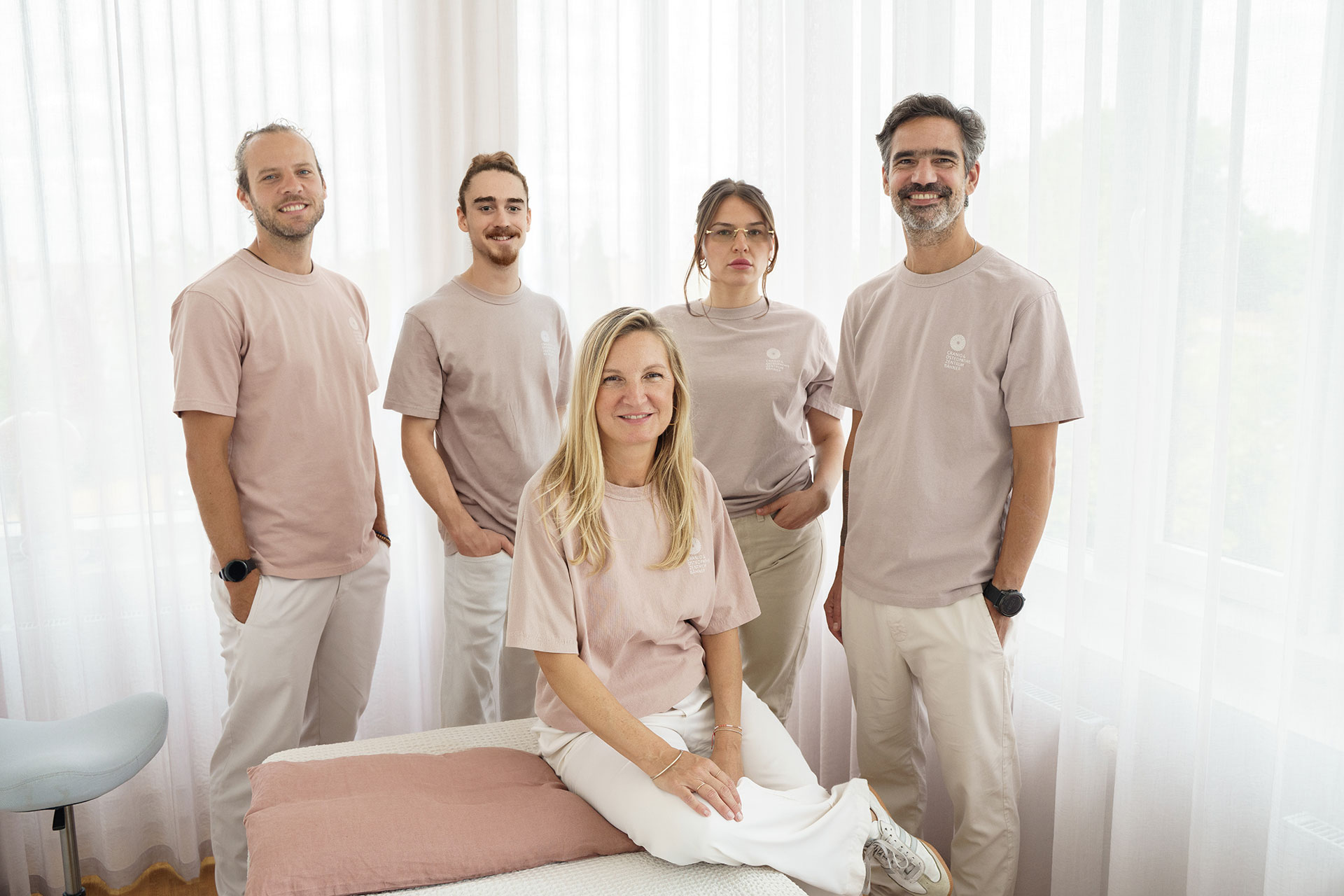 Gruppenfoto des Teams vom Cranio und Ostepathie Zentrum Stuttgart